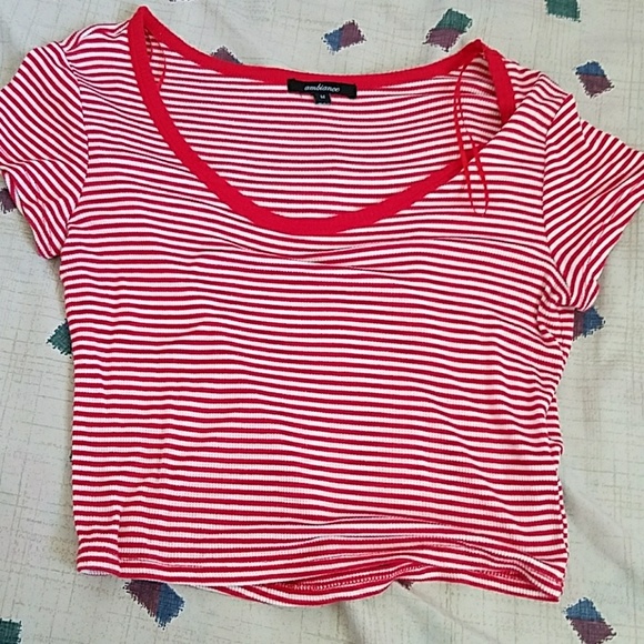 Crop top - Picture 1 of 2